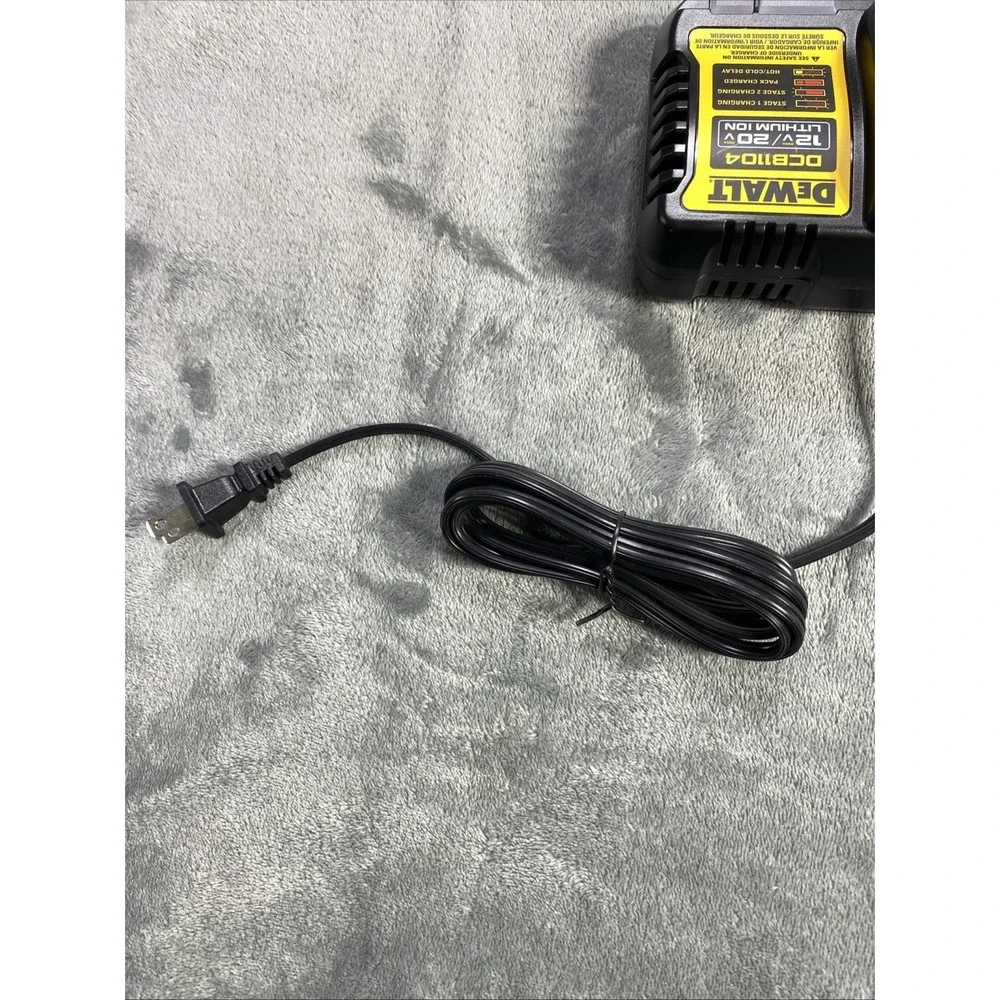 Dewalt Battery Charger DCB1104 12V–20V Max Li-Ion 120V 60 Hz Express Genuine NEW